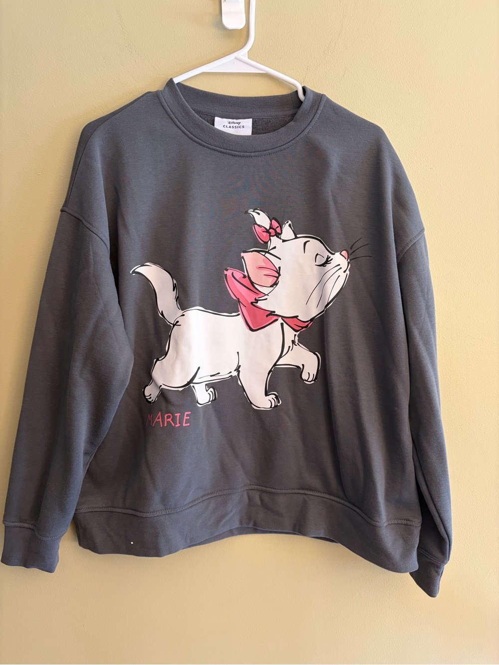 NWOT Gray Disney Marie Crewneck Sweatshirt with Pink Bow Graphic
